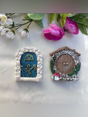 Set of 2 Whimsical Mini Fairy
Doors